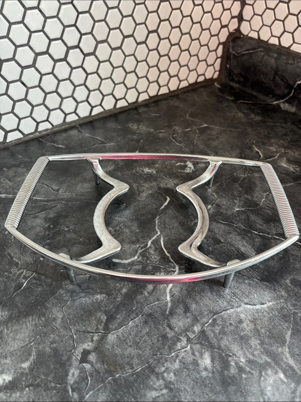 Corning Ware Chrome Metal Trivet with Curved Support Arms